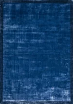 Dywan o wspaniałym składzie runa: 100% wiskoza. Pochodzi z Indii. Dywan jest wykonany ręcznie z wiskozy. Rozmiary magazynowe: 170×240cm, 250×350 cm