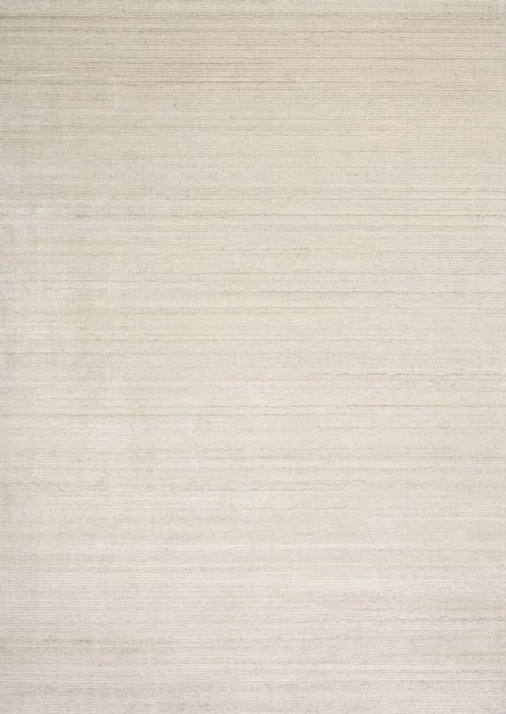 Dywan o wspaniałym składzie runa: 100% wiskoza. Pochodzi z Indii. Dywan jest wykonany ręcznie z wiskozy. Rozmiary magazynowe: 170×240cm, 250×350 cm